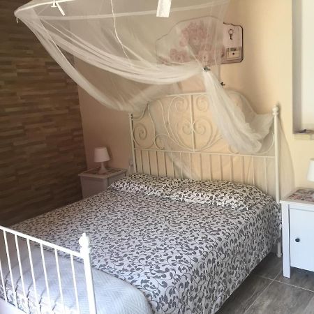 B&B Da Manu Монсерато Екстериор снимка