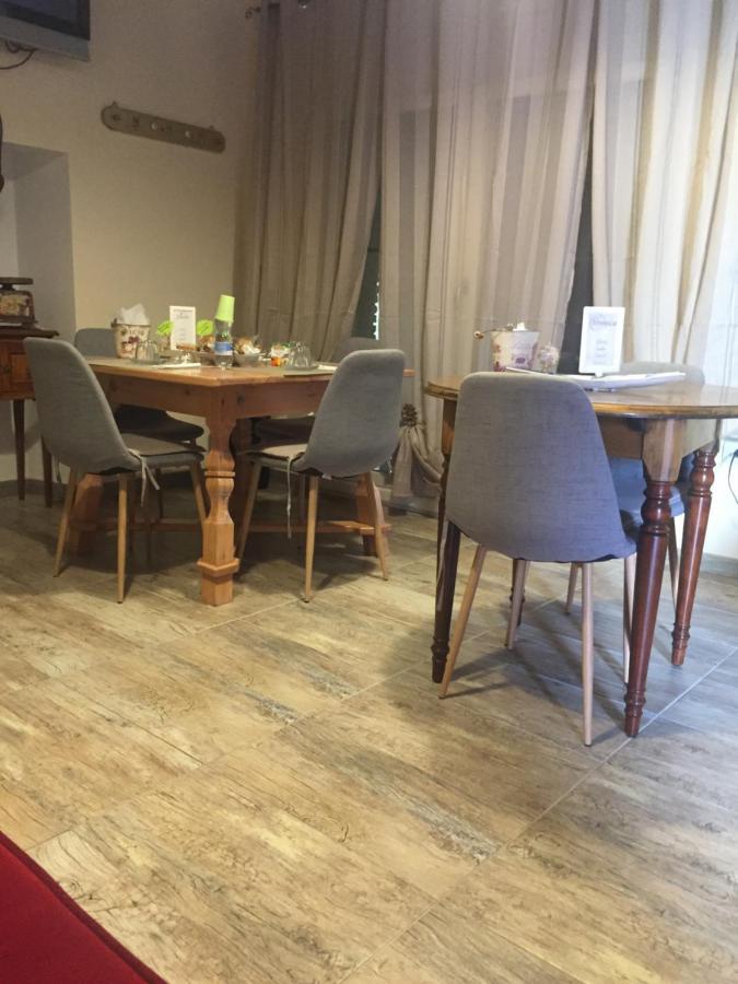 B&B Da Manu Монсерато Екстериор снимка