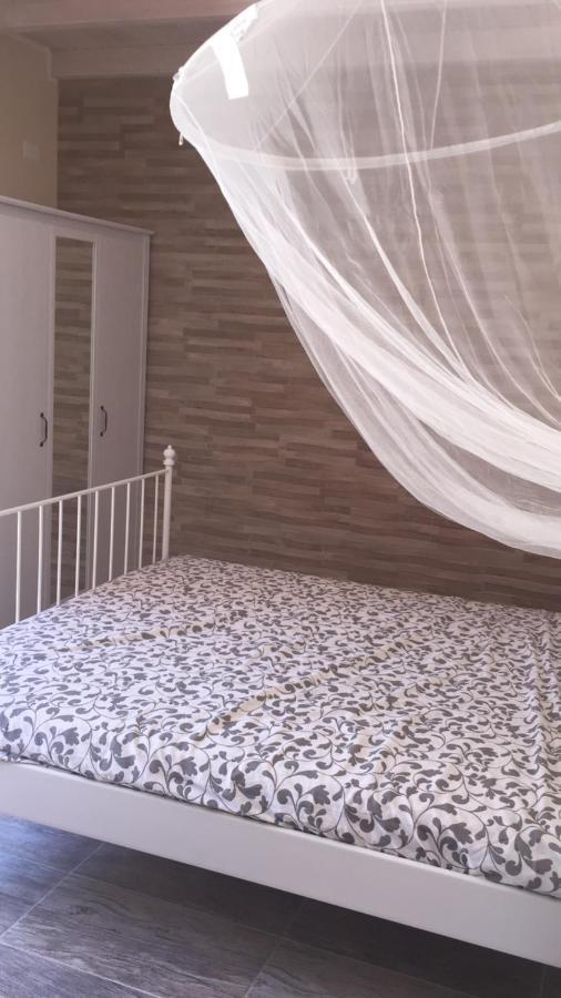 B&B Da Manu Монсерато Екстериор снимка
